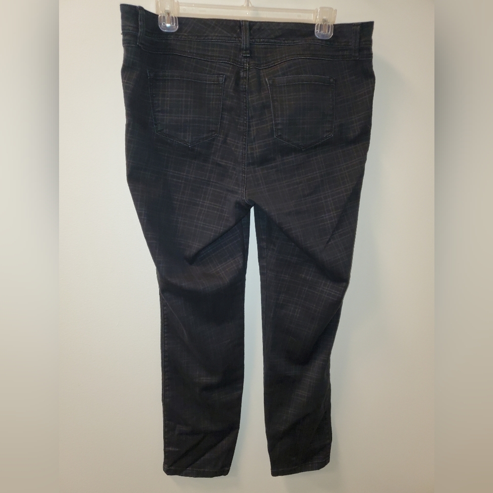 Torrid Black/Gray Plaid Jeans 20R - Picture 3 of 12